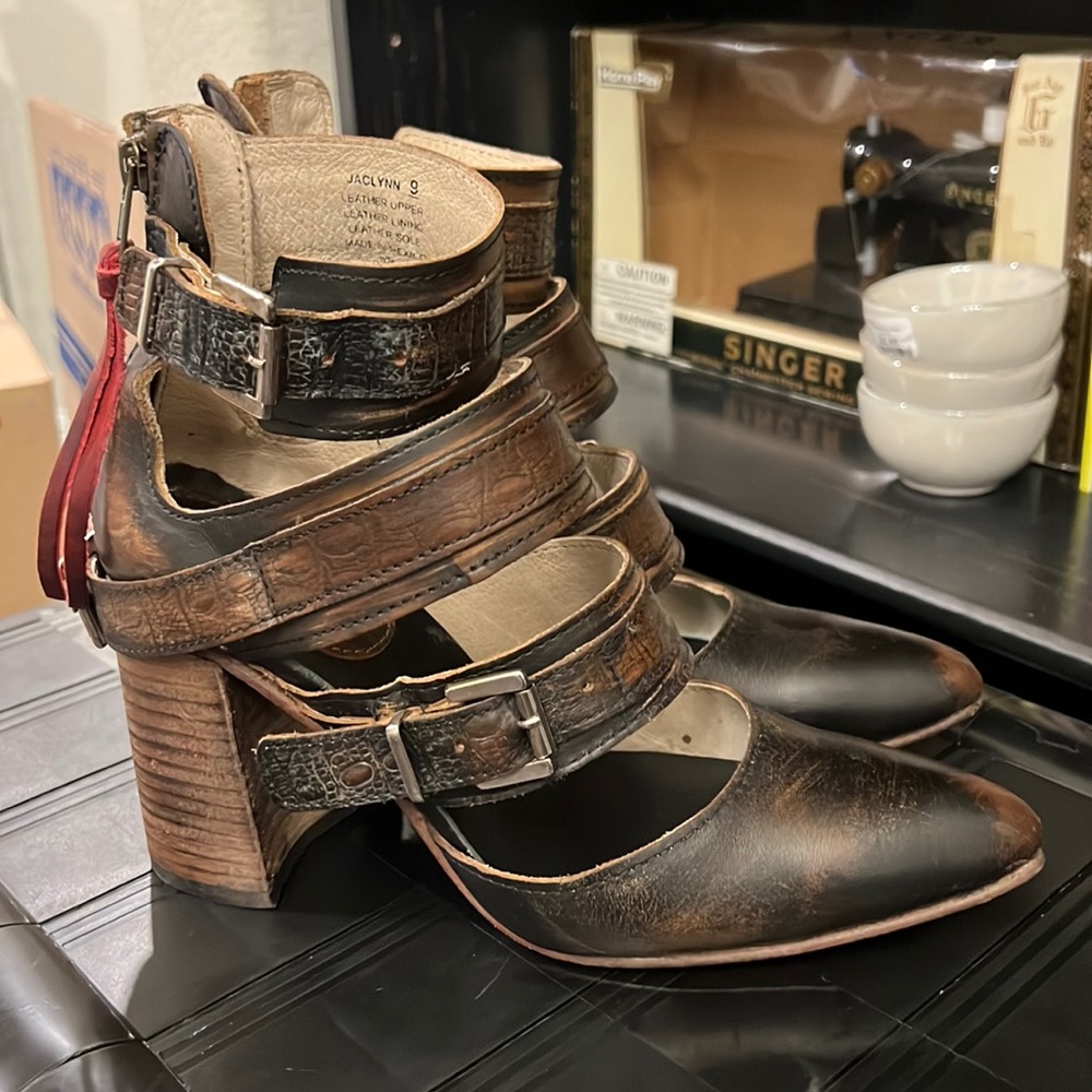 Freebird Jacklynn heels